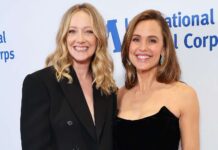 Jennifer Garner Challenges Judy Greer to a Playful Showdown