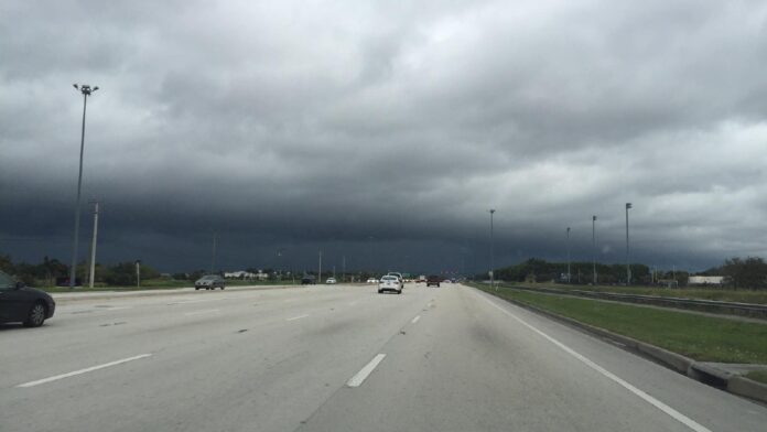 b54b90bb-139d-4741-8c69-040c0305a246-jumbo16x9_130pRainClouds_441nearSouthern_JerryPalovick.JPG