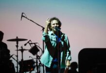 Iconic ’90s Rock Star to Make Special Appearance During 2026 Tour