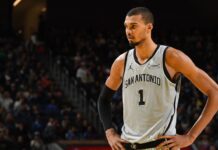 Spurs Win Over Clippers Despite Wembanyama’s Ankle Injury