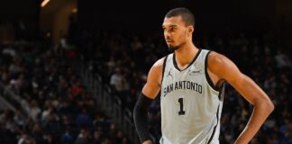 Spurs Win Over Clippers Despite Wembanyama’s Ankle Injury