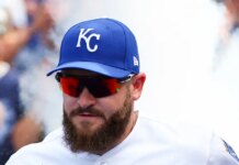 Royal Bats Ignite in 13-9 Victory Over Minnesota